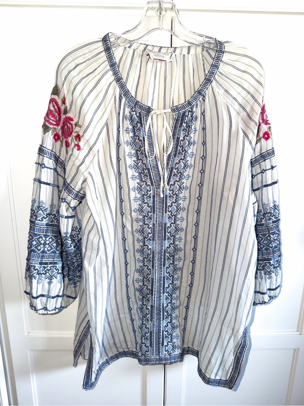 JOHNNY WAS Shea Blouse Santori Stripes Embroidered Blue/White Peasant Boho Med - Picture 2 of 13